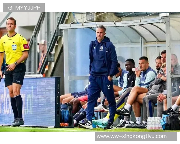 曼联传奇球员称凯恩若加盟将助红魔夺冠可与范佩西齐名 曼联传奇球员称凯恩若加盟将助红魔夺冠可与范佩西齐名